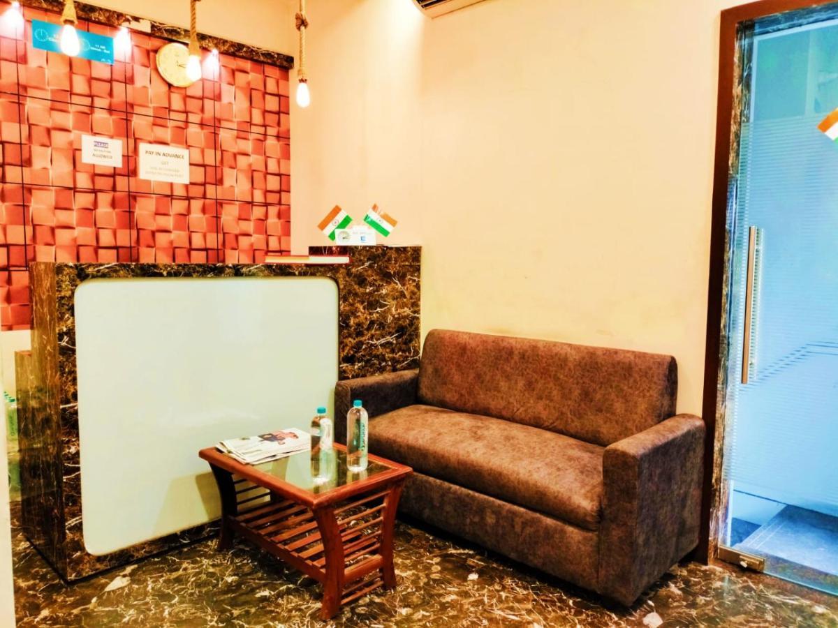 Hotel Avion Palace Mumbai Bagian luar foto